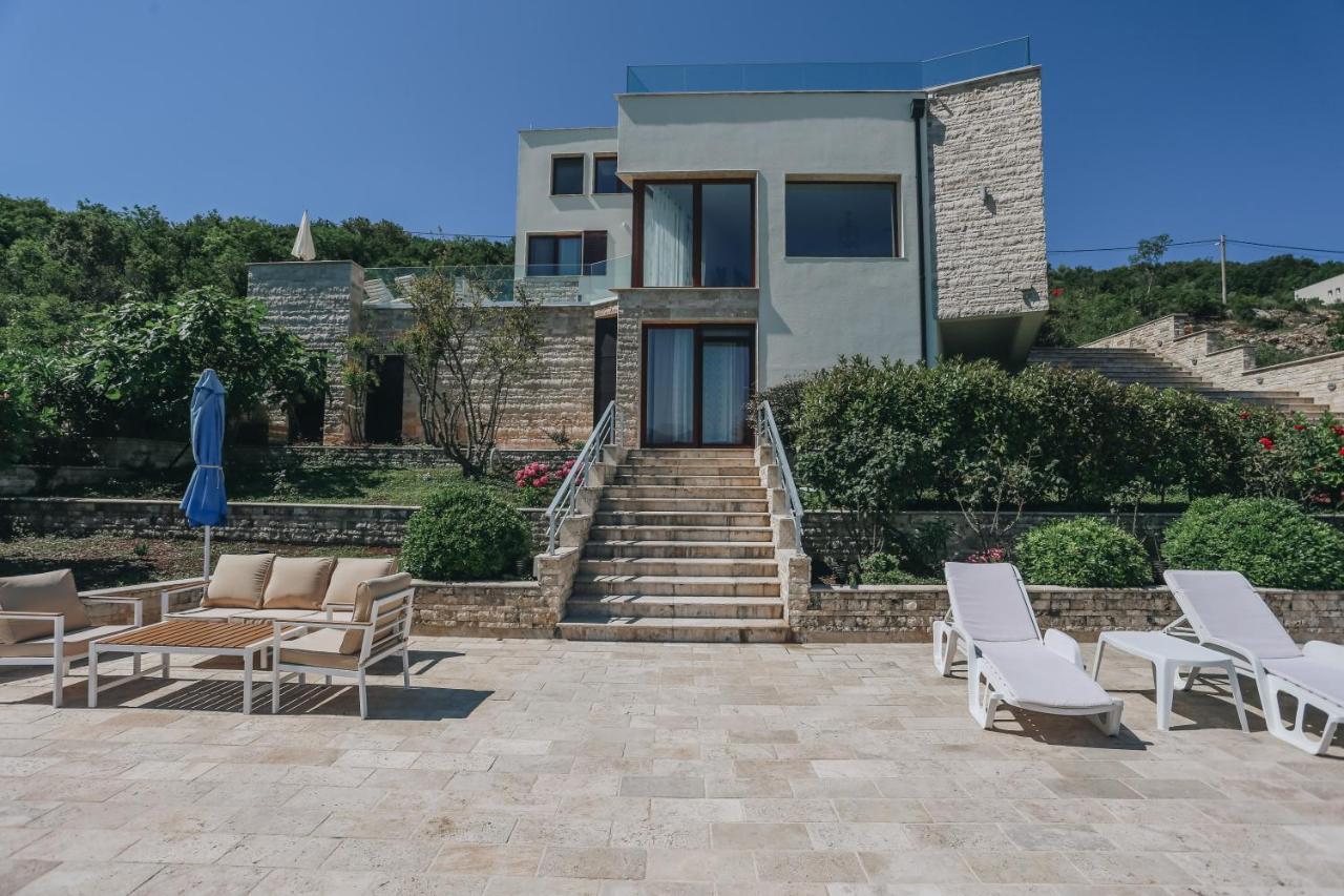 Villa Semiramis 蒂瓦特 外观 照片